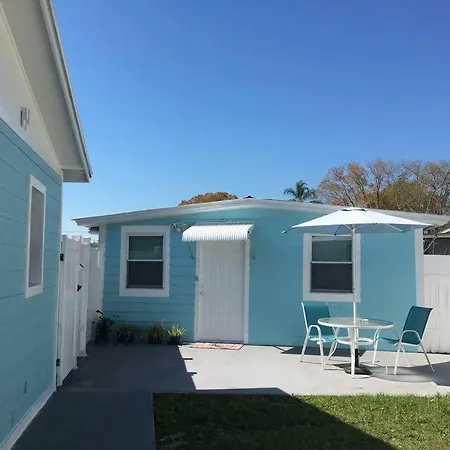 Lodging Near The Sun Tampa Extérieur photo